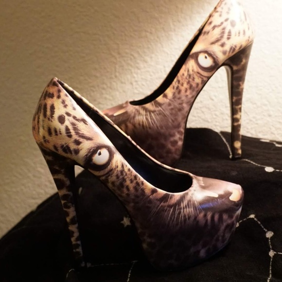 Iron Fist Black Leopard Face Print Heels - Picture 1 of 6